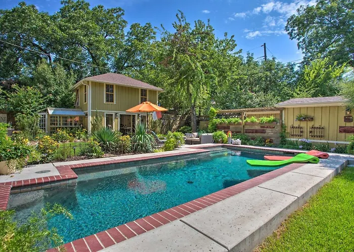 4 Mi To Dtwn! Worth W/ Shared Pool Fort Worth