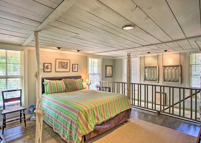 Holiday home 4 Mi To Dtwn! Worth W/ Shared Pool