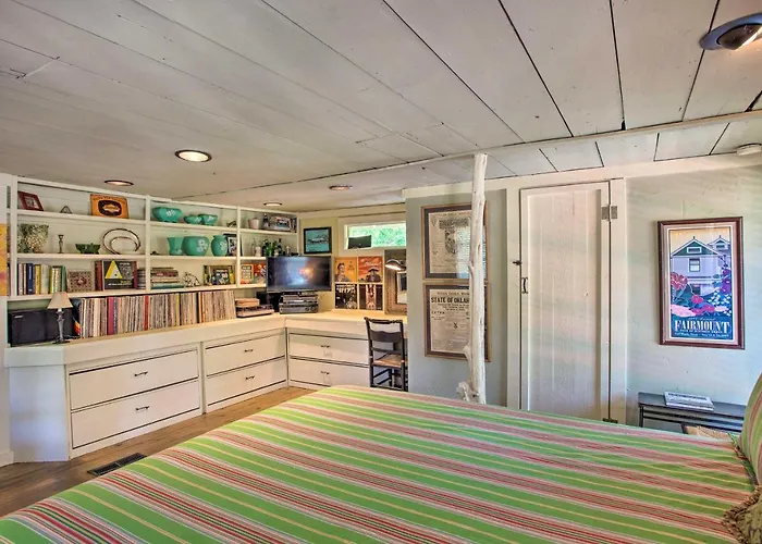 4 Mi To Dtwn! Worth W/ Shared Pool Holiday home *