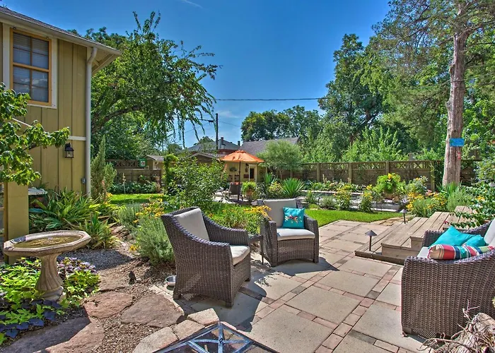 Holiday home 4 Mi To Dtwn! Worth W/ Shared Pool