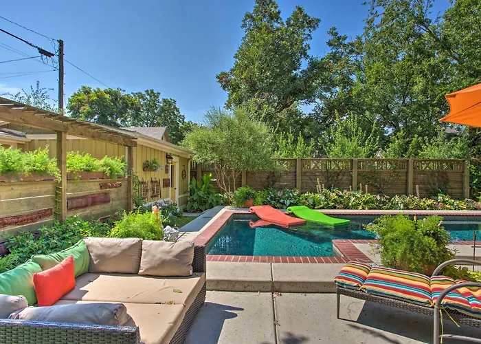 4 Mi To Dtwn! Worth W/ Shared Pool *